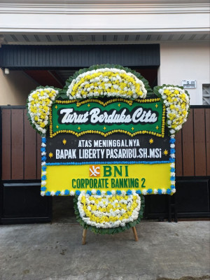 Papan Bunga Duka di Tegalmaja